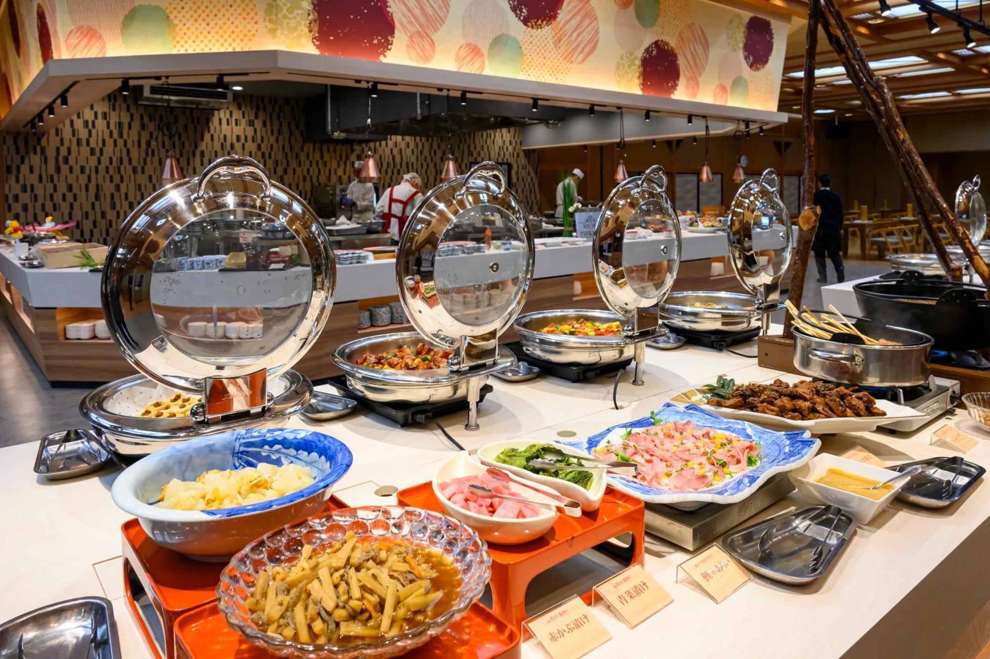 สึกิโอกะ โฮเต็ล Hotel Kaminoyama ภายนอก รูปภาพ