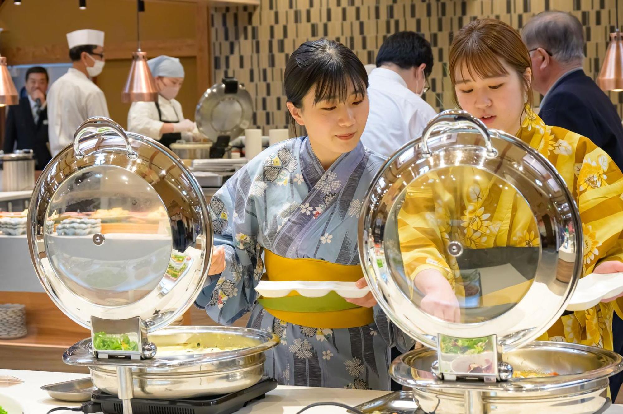 สึกิโอกะ โฮเต็ล Hotel Kaminoyama ภายนอก รูปภาพ