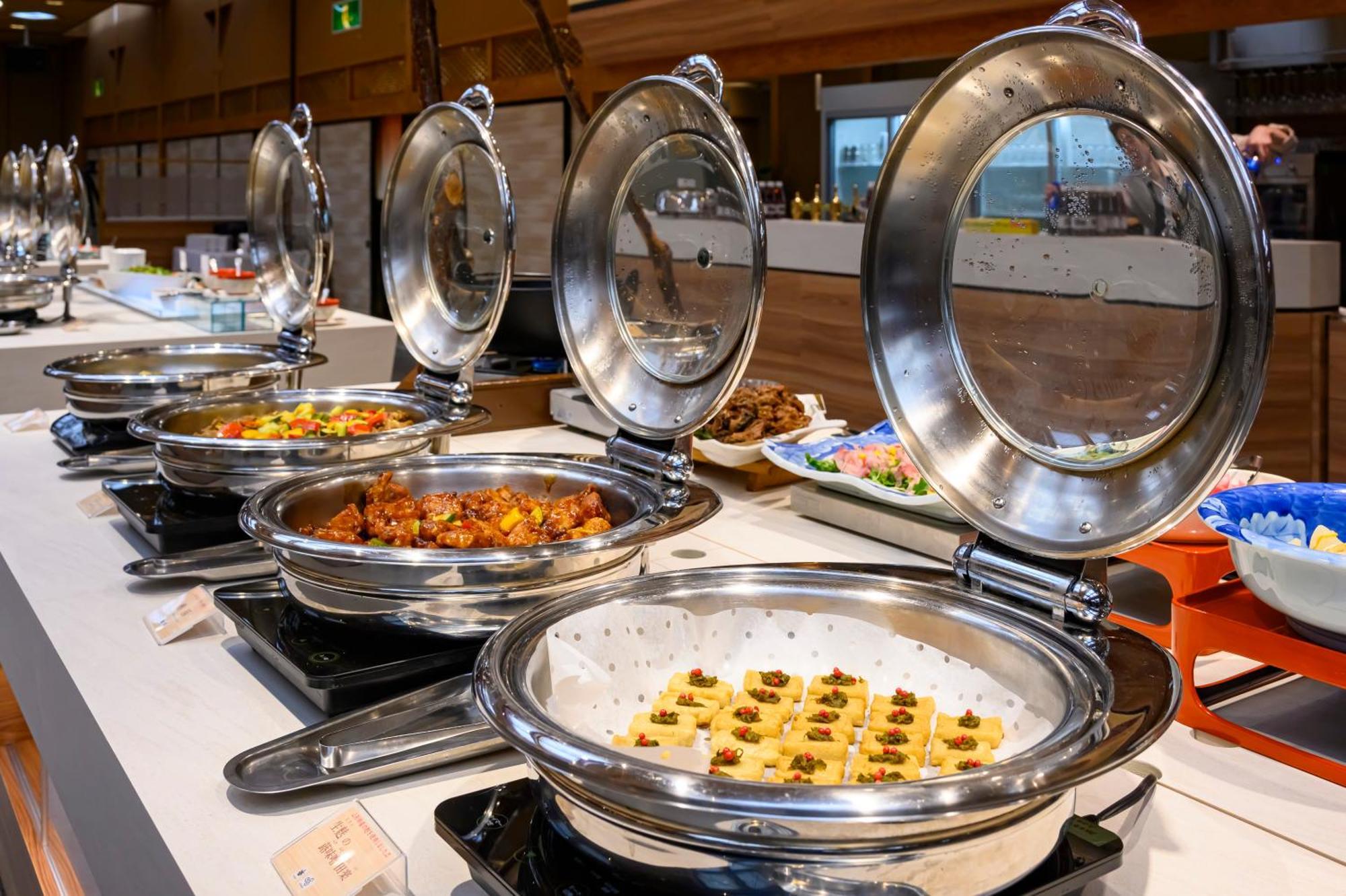สึกิโอกะ โฮเต็ล Hotel Kaminoyama ภายนอก รูปภาพ