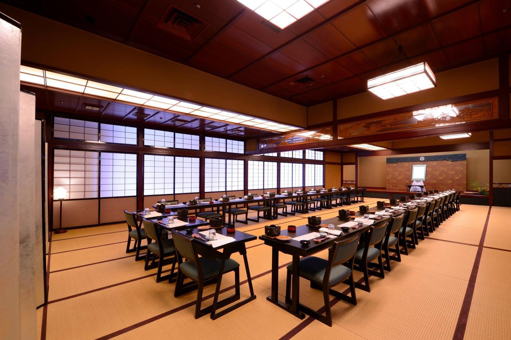 สึกิโอกะ โฮเต็ล Hotel Kaminoyama ภายนอก รูปภาพ