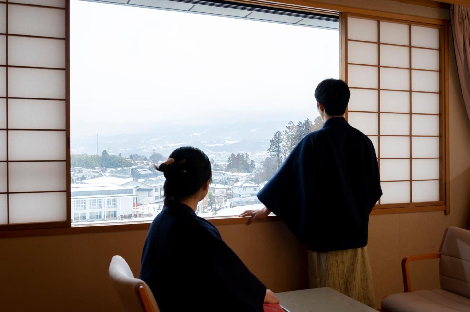 สึกิโอกะ โฮเต็ล Hotel Kaminoyama ภายนอก รูปภาพ
